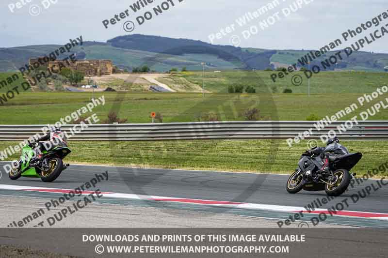 cadwell no limits trackday;cadwell park;cadwell park photographs;cadwell trackday photographs;enduro digital images;event digital images;eventdigitalimages;navarra;no limits trackdays;peter wileman photography;racing digital images;trackday digital images;trackday photos